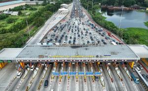 
                                       Libur Lebaran Berakhir, Arus Balik Jalur Darat, Laut, Hingga Udara Meningkat