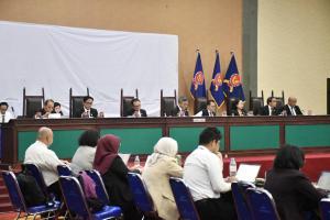 
                                       KPPU Denda 97 Pinjol Terkait Kartel Bunga, Pengamat: OJK dan KPPU Perlu Pengawasan Bersama