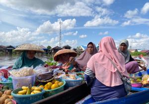 
                                       Krisis Iklim di Hari Nelayan, Peneliti UPER Ungkap Rapuhnya Ketahanan Ekonomi Warga Pesisir