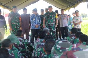 
                                       Brigjen TNI Frengki Tinjau Langsung Progres TMMD Reguler ke-128 di Pati