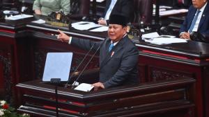 
                                       Pidato di DPR, Prabowo Subianto: Rakyat Indonesia Tak Ingin Kaya Raya, Hanya Hidup Layak