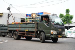
                                       TNI AD Kirim Dukungan Program Manunggal Air dan Papua Terang