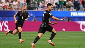 
                                       Menang Dramatis Lewat Gol Injury Time Lawan Afsel, Kanada Lolos ke 16 Besar Piala Dunia