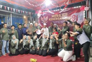 
                                        Warga RT 03 RW 012 Komplek Cinere Residence Syukuran HUT Ke-81 RI 
