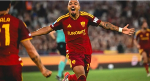  AS Roma Hajar Fiorentina 4-0, Donyell Malen Hattrrick
