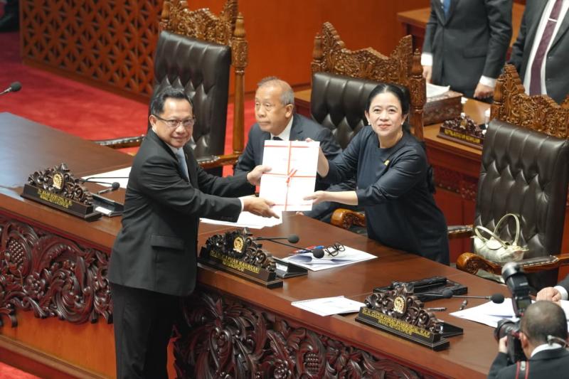 Paripurna DPR RI Setujui 15 RUU Kabupaten/Kota Jadi UU, Mendagri: Perkuat Kepastian Hukum Tata Kelola Pemerintahan Daerah