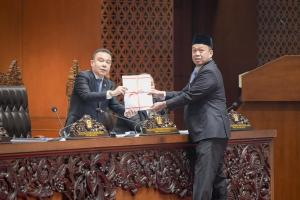 
                                       RUU Pengaturan Reforma Agraria Jadi Undang-Undang, Menteri Nusron Wahid: Percepat Penyelesaian Berbagai Persoalan Agraria